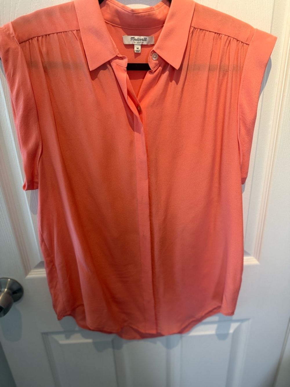 Madewell 100% Silk Sleeveless Coral Button Top for Women, Size M EUC - Picture 3 of 9
